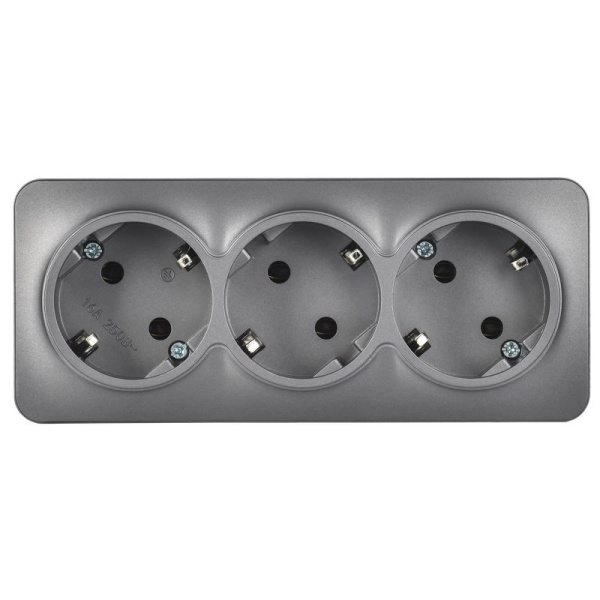 купить Глори сталь розетка открытая 3-мест заземление IP20  в Сыктывкаре Глори сталь розетка открытая 3-мест заземление IP20